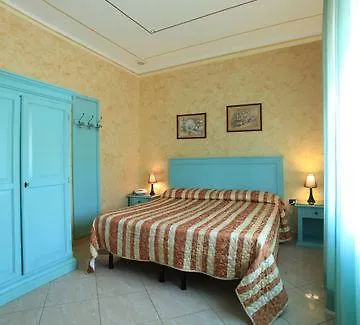 Mannu Hotel Bosa 3*,