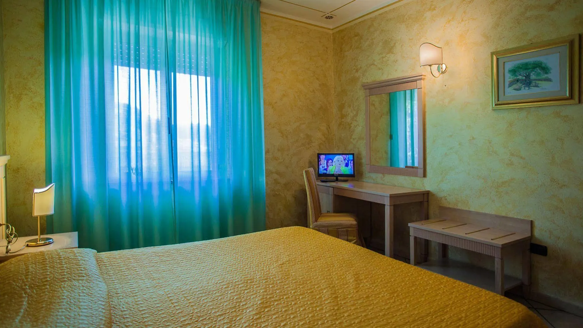 Mannu Hotel Bosa 3*,